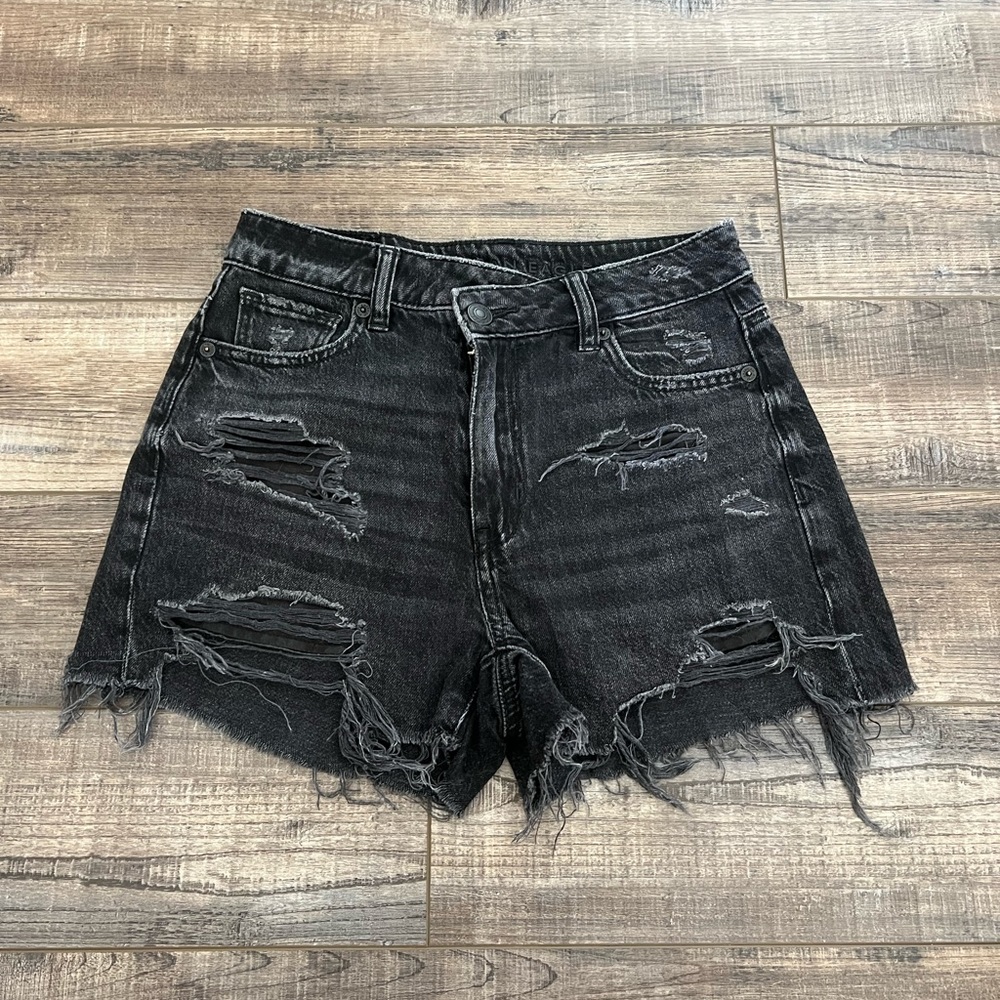 AE torn black short size 000